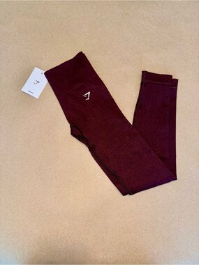 Gymshark Seamless High-Waisted Leggings – Burgundy – NWT